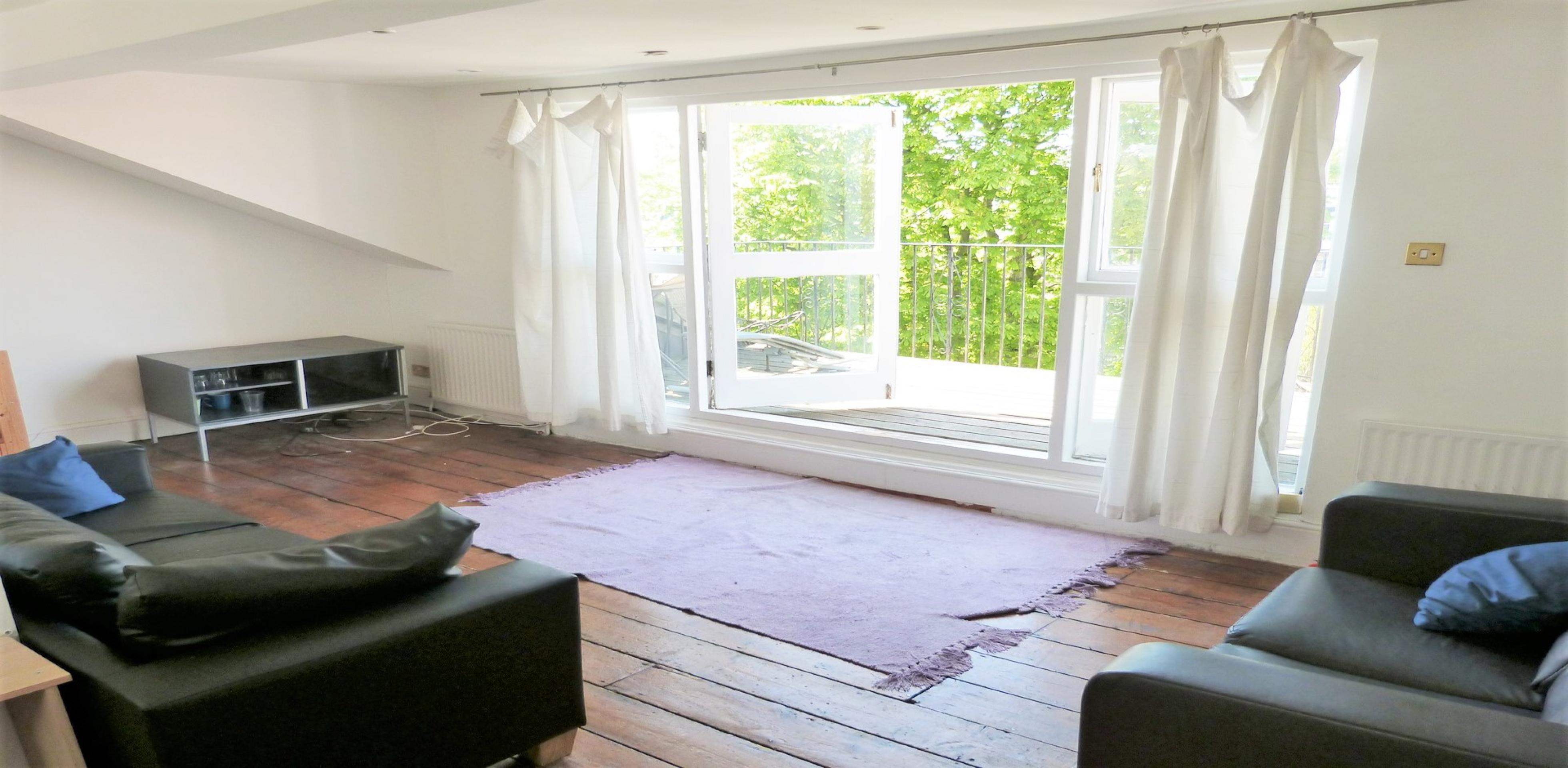 			3 Bedroom, 1 bath, 1 reception Flat			 Goldhurst Terrace, WEST HAMPSTEAD NW6