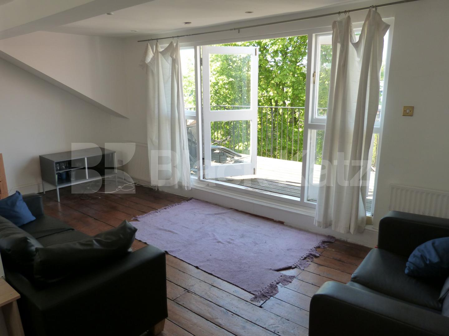 			3 Bedroom, 1 bath, 1 reception Apartment			 Goldhurst Terrace, South Hampstead