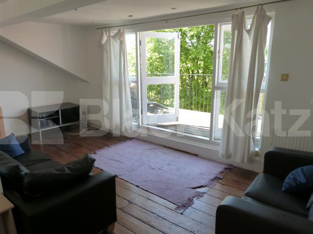 			3 Bedroom, 1 bath, 1 reception Apartment			 Goldhurst Terrace, South Hampstead