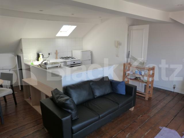 			3 Bedroom, 1 bath, 1 reception Apartment			 Goldhurst Terrace, South Hampstead