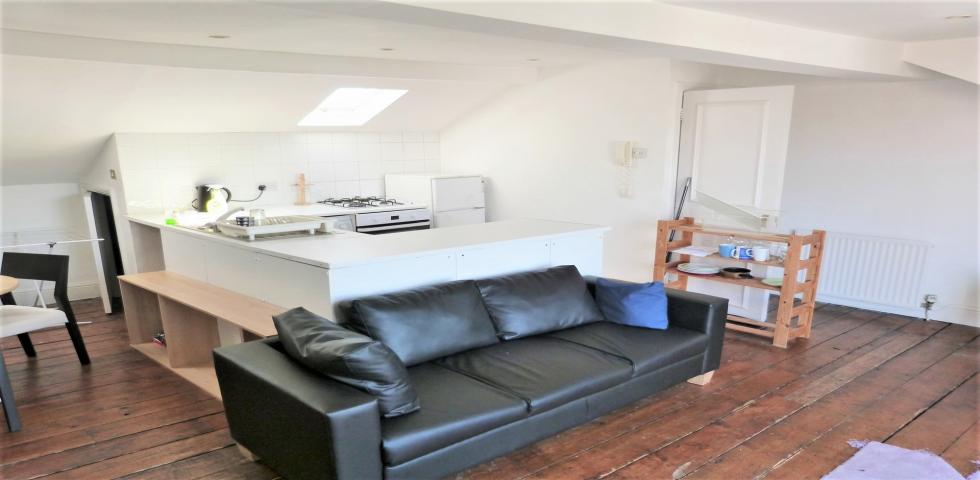 			3 Bedroom, 1 bath, 1 reception Flat			 Goldhurst Terrace, WEST HAMPSTEAD
