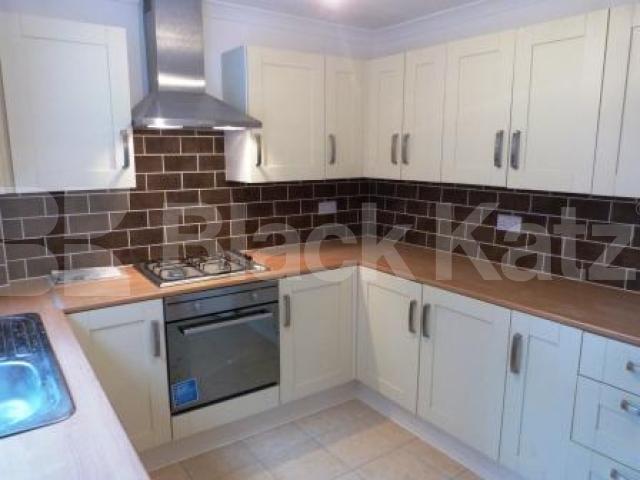 			3 Bedroom, 1 bath, 1 reception House			 Leith Road, Wood Green