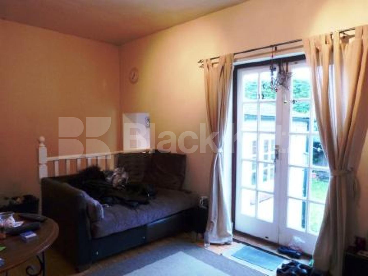 			3 Bedroom, 1 bath, 1 reception House			 Trinity Road, East Finchley