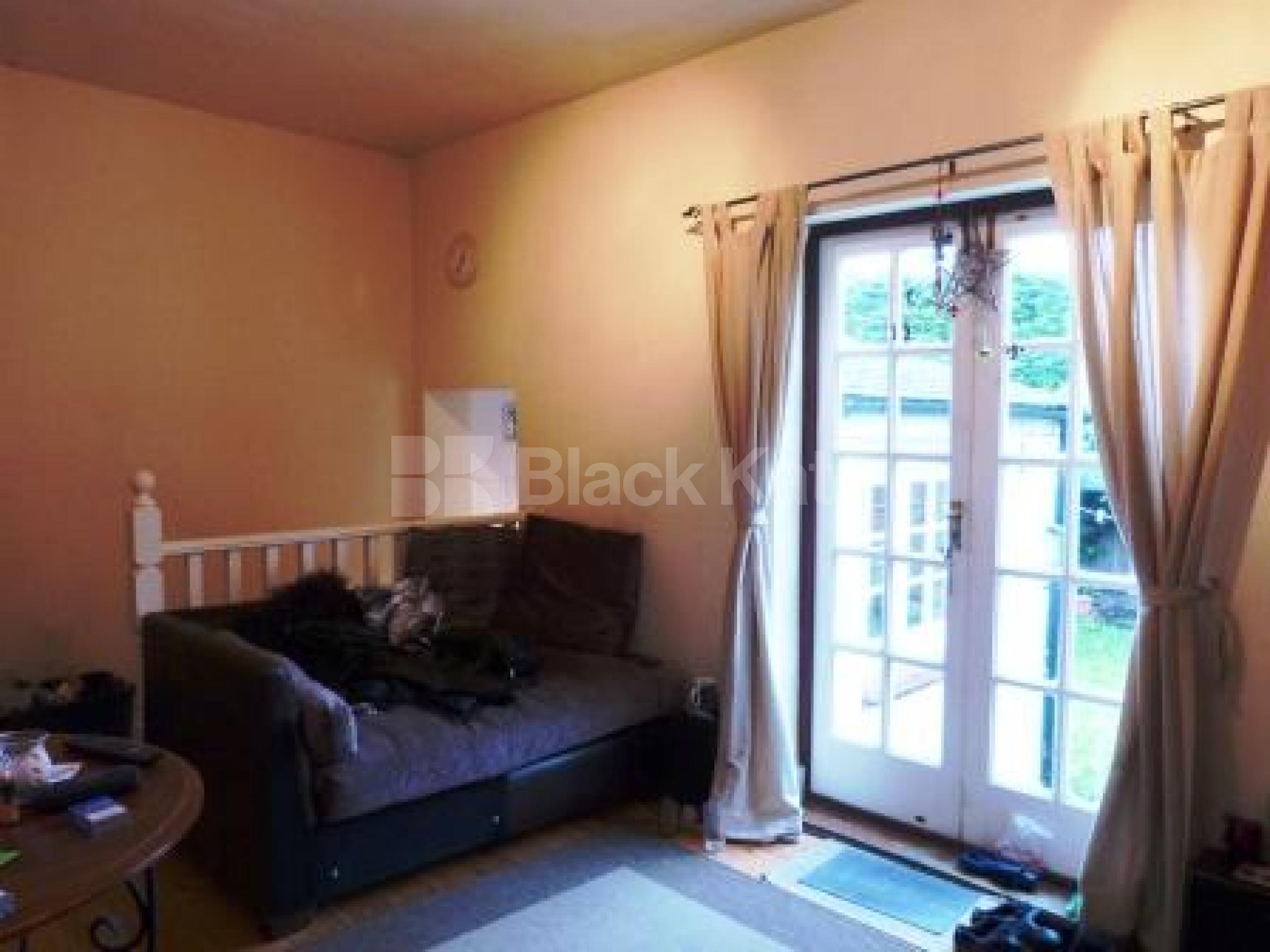 			3 Bedroom, 1 bath, 1 reception House			 Trinity Road, East Finchley N2