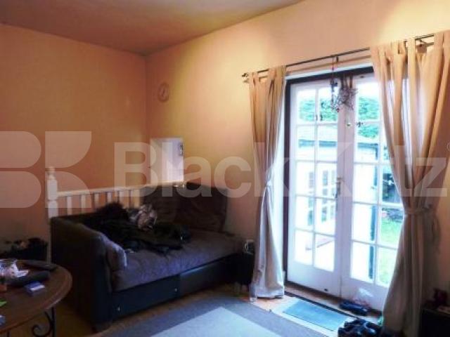 			3 Bedroom, 1 bath, 1 reception House			 Trinity Road, East Finchley