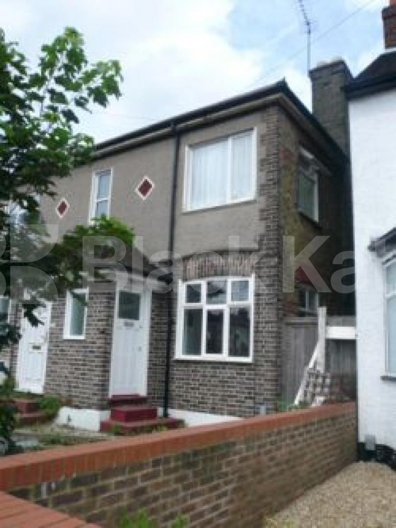 			2 Bedroom, 1 bath, 1 reception Flat			 Granville Road, WOOD GREEN N22