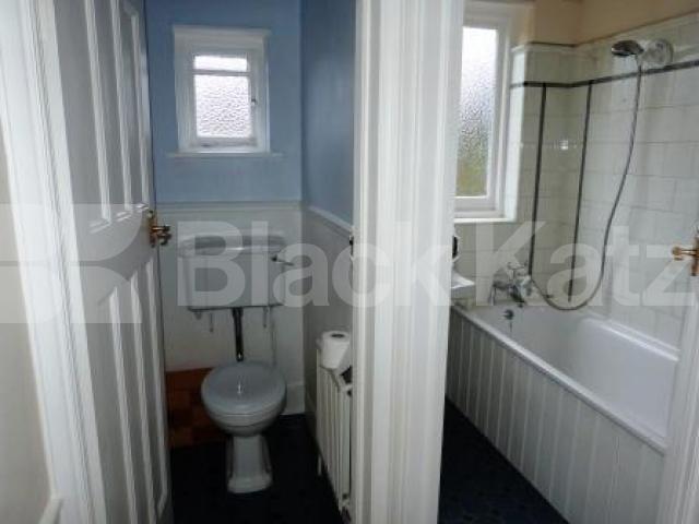 			3 Bedroom, 1 bath, 1 reception House			 Churston Gardens, Bounds Green