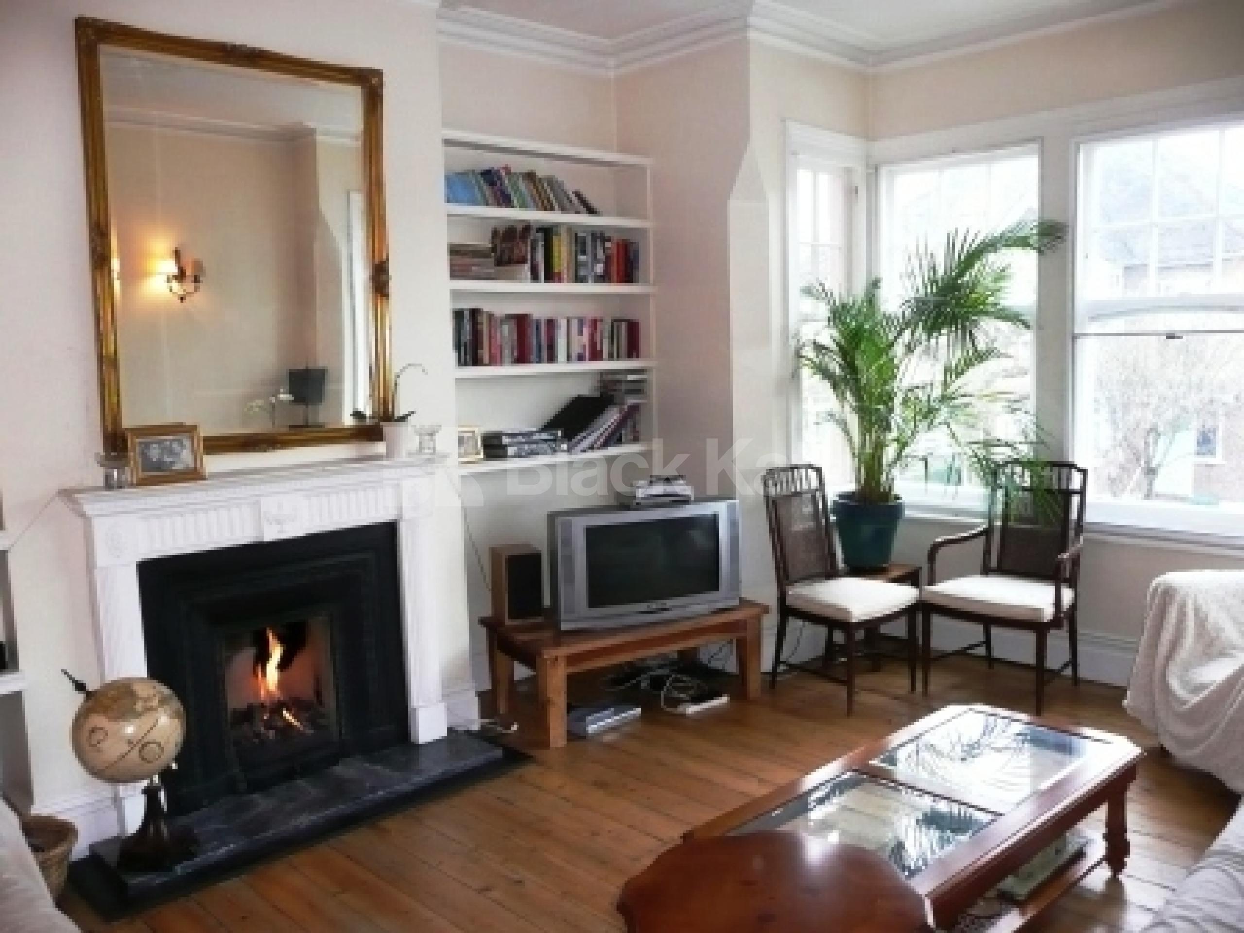 			NEW INSTRUCTION!, 3 Bedroom, 1 bath, 1 reception House			 Grosvenor Road, Finchley Central N3