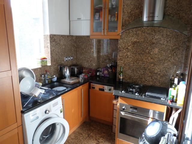 			2 Bedroom, 1 bath, 1 reception Flat			 Malvern Road, MAIDA VALE