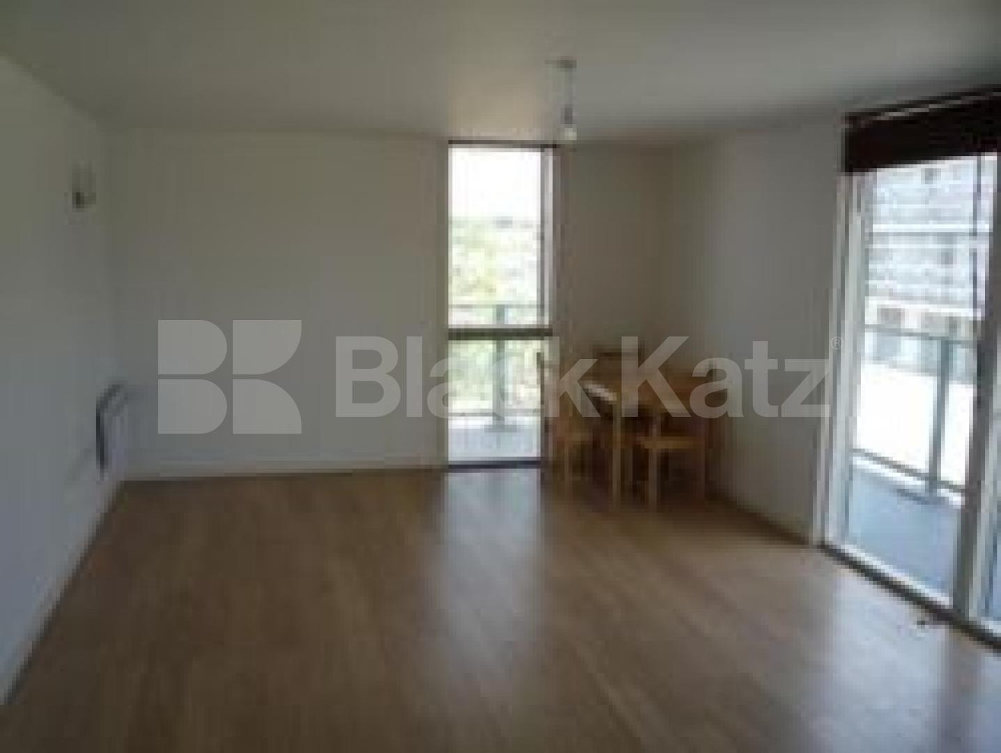 			LET!, 2 Bedroom, 1 bath, 1 reception Flat			 New River Village, Crouch End N8