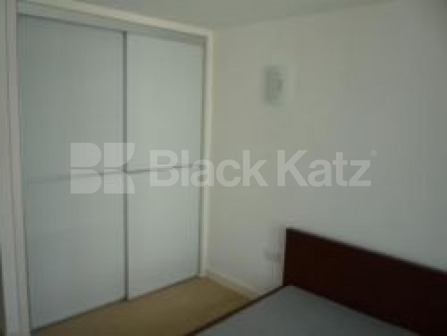 			LET!, 2 Bedroom, 1 bath, 1 reception Flat			 New River Village, Crouch End N8