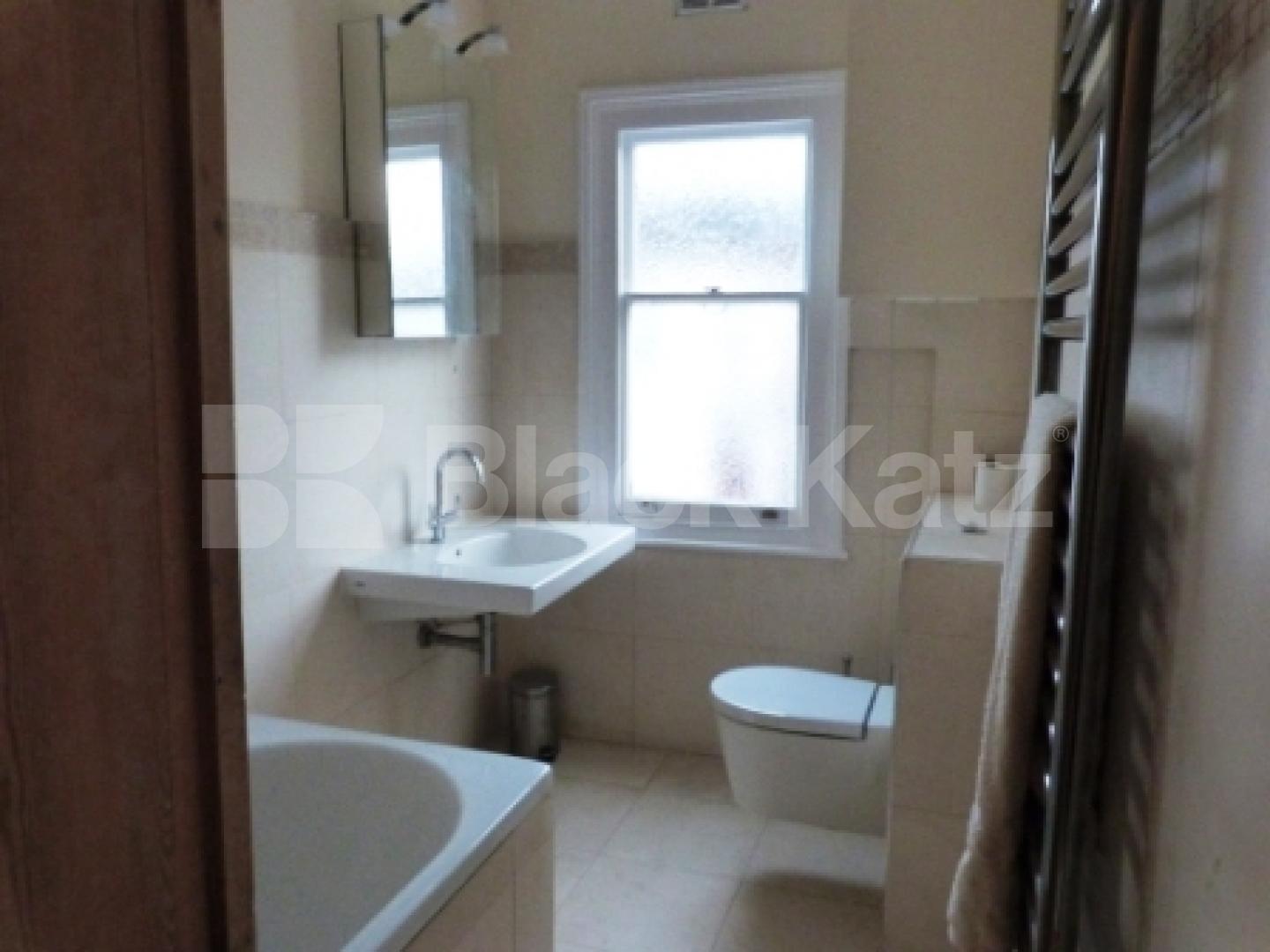 			2 Bedroom, 1 bath, 1 reception Flat			 Hillfield Park, Muswell Hill