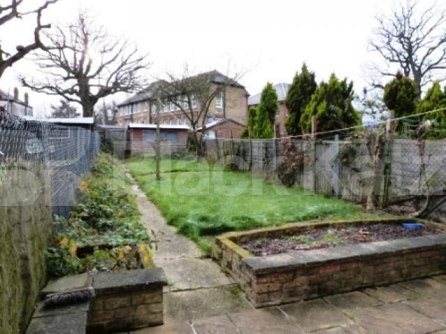 			2 Bedroom, 1 bath, 1 reception House			 Everington Road, Muswell Hill