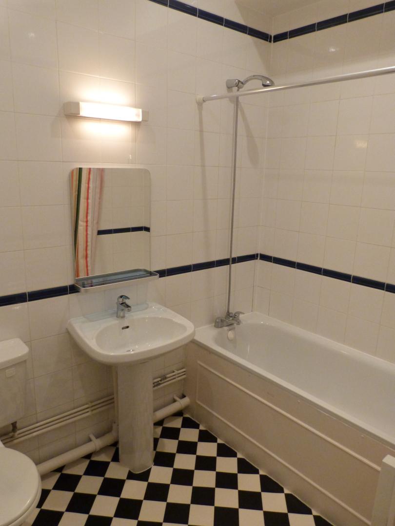 			2 Bedroom, 1 bath, 1 reception Flat			 Canfield Gardens, WEST HAMPSTEAD