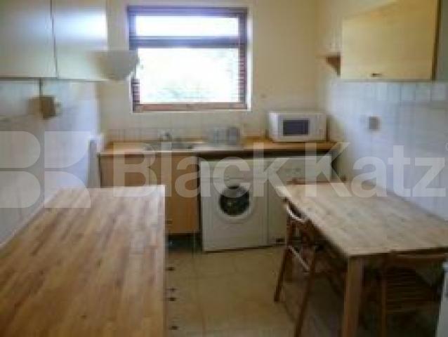 			2 Bedroom, 1 bath, 1 reception Flat			 Bounds Green Road, BOUNDS GREEN ROAD