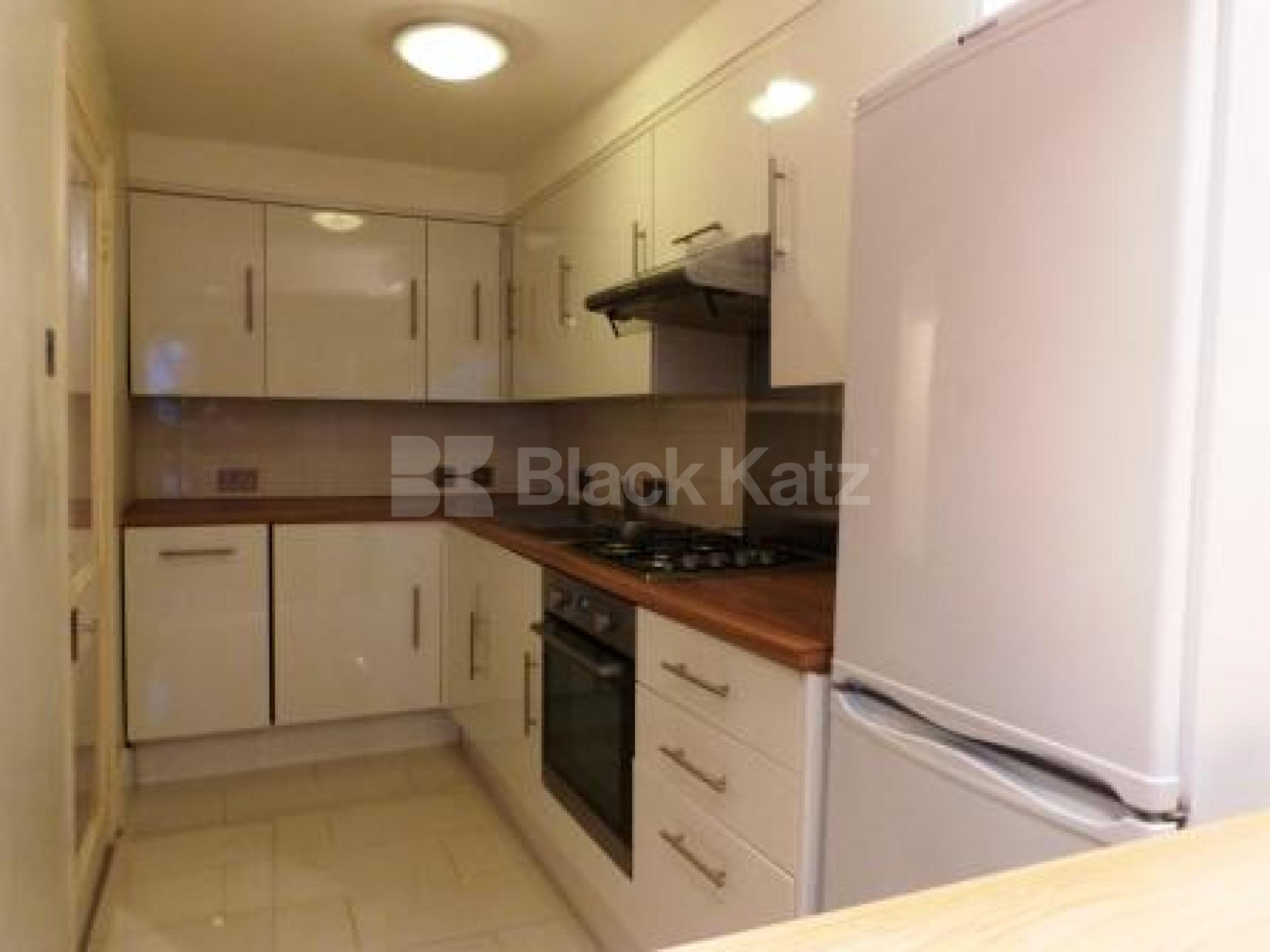 			ONLY 1 MONTH'S DEPOSIT, INSTEAD OF 6 WEEKS SAVING YOU £700!, 3 Bedroom, 1 bath, 1 reception Flat			 Kings Avenue, Muswell Hill N10