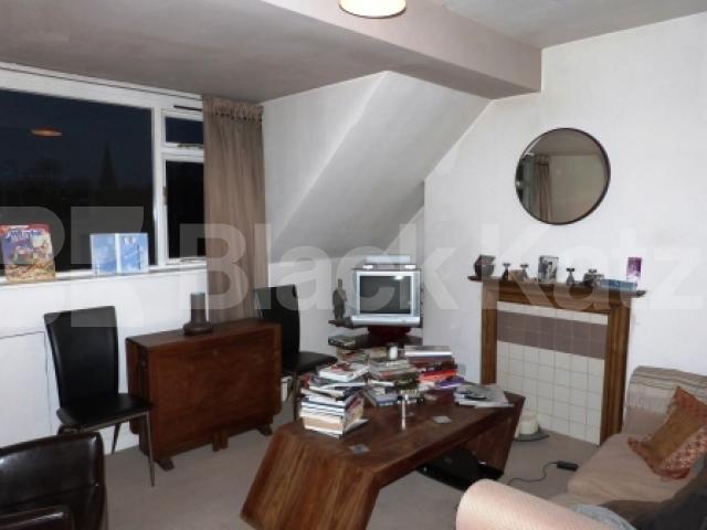 			1 Bedroom, 1 bath, 1 reception Flat			 Crouch Hill, CROUCH END