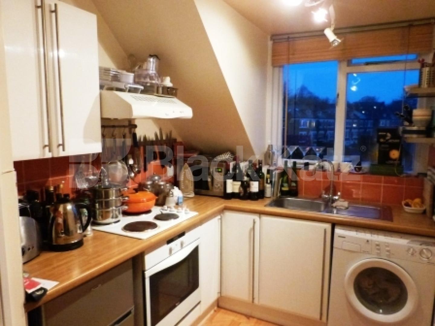 			1 Bedroom, 1 bath, 1 reception Flat			 Crouch Hill, CROUCH END