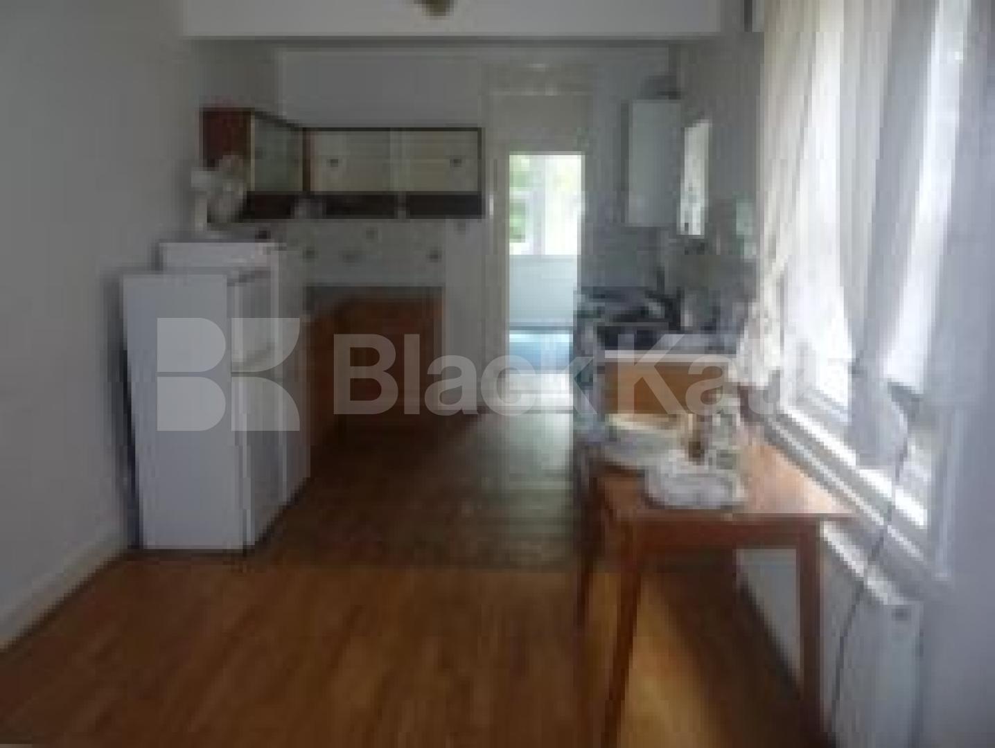 			3 Bedroom, 1 bath, 1 reception Flat			 Beresford Road, Hornsey