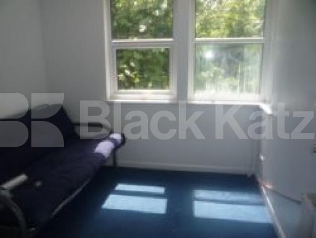 			3 Bedroom, 1 bath, 1 reception Flat			 Beresford Road, Hornsey