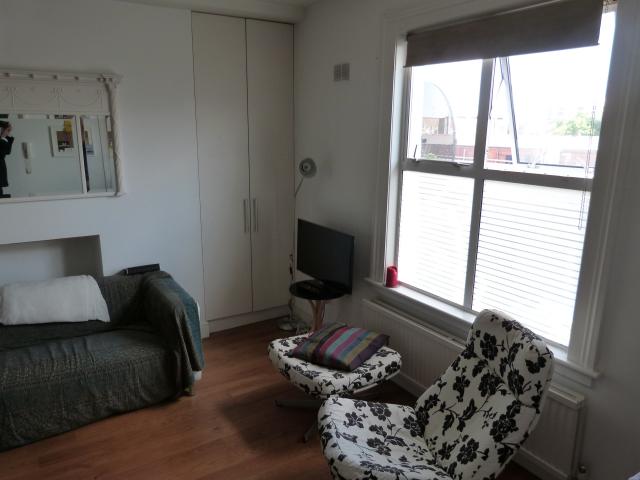			1 Bedroom, 1 bath, 1 reception Flat			 Cambridge Gardens, LADBROKE GROVE