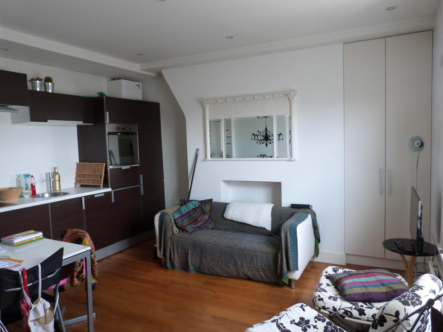 			1 Bedroom, 1 bath, 1 reception Flat			 Cambridge Gardens, LADBROKE GROVE