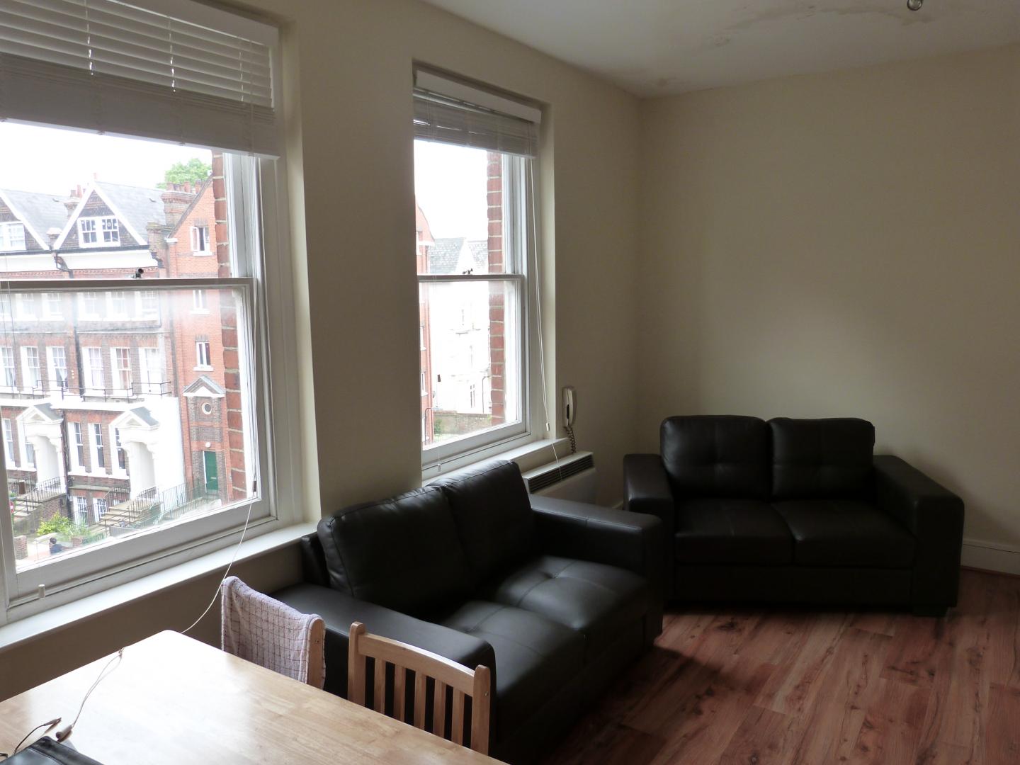 			NEXT TO FINCHLEY ROAD STATION!, 2 Bedroom, 1 bath, 1 reception Flat			 Canfield Gardens, SOUTH HAMPSTEAD