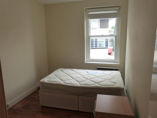 			NEXT TO FINCHLEY ROAD STATION!, 2 Bedroom, 1 bath, 1 reception Flat			 Canfield Gardens, SOUTH HAMPSTEAD