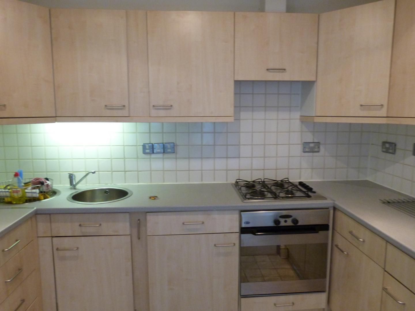 			2 Bedroom, 1 bath, 1 reception Flat			 Primrose Gardens, BELSIZE PARK