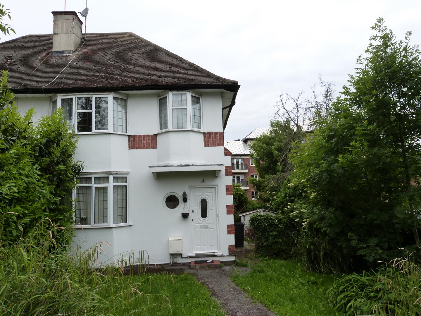 			PERFECT FOR MIDDLESEX STUDENTS!, 4 Bedroom, 1 bath, 1 reception House			 Newark Way, HENDON/MIDDLESEX UNI