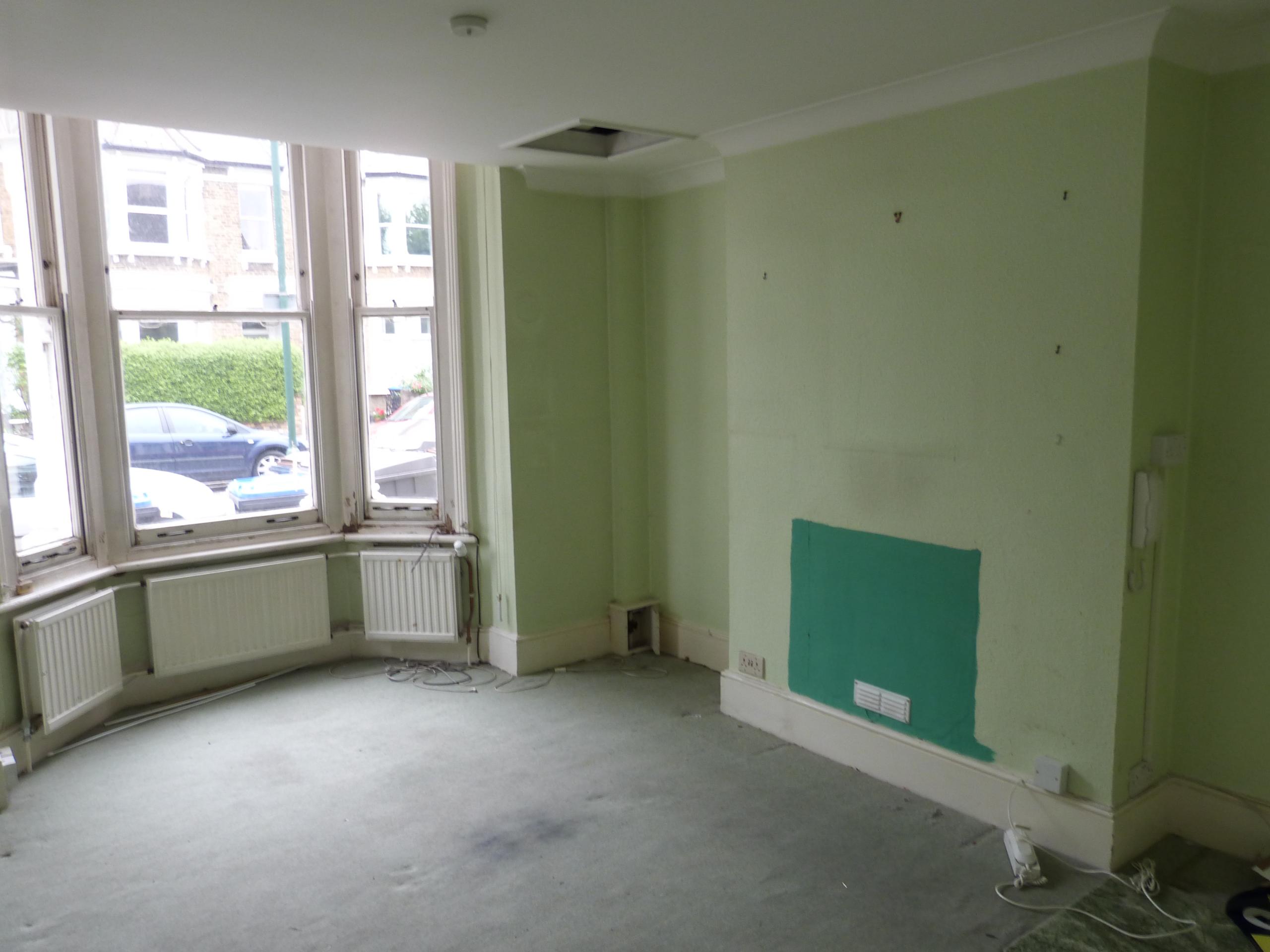 			PRIVATE GARDEN, 1 Bedroom, 1 bath, 1 reception Flat			 Lynton Road, QUEENS PARK NW6