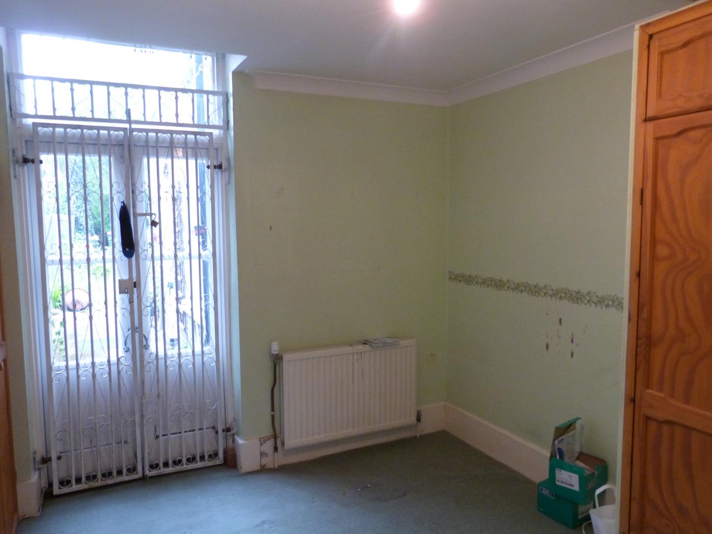 			PRIVATE GARDEN, 1 Bedroom, 1 bath, 1 reception Flat			 Lynton Road, QUEENS PARK