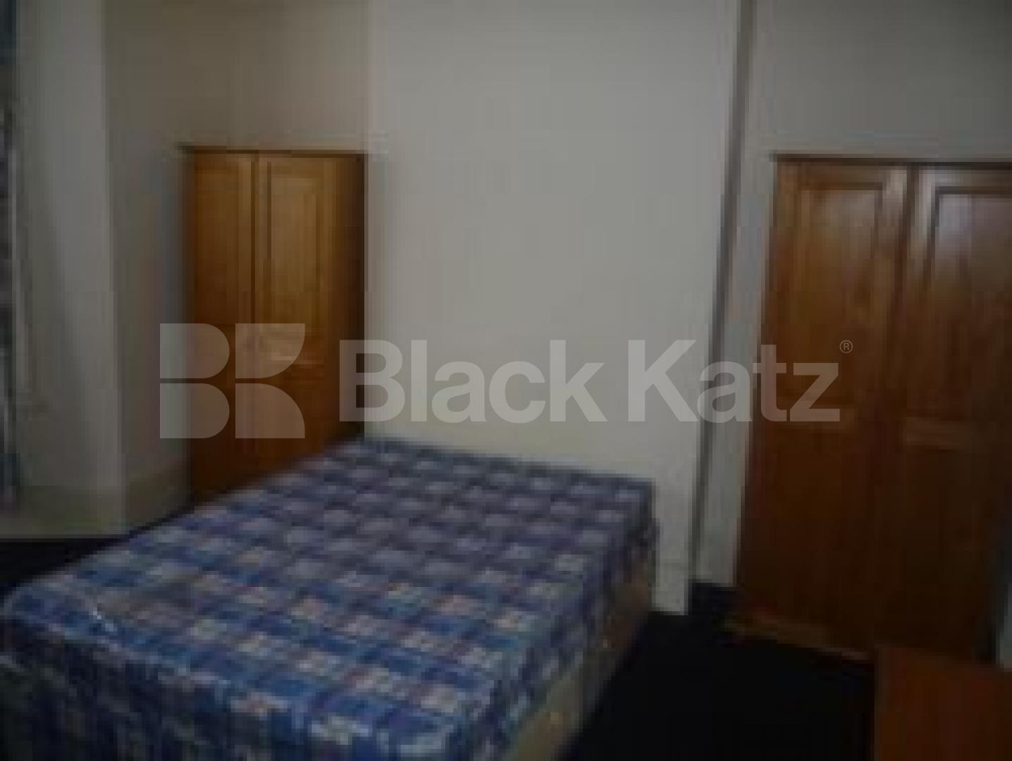 			LET!, Studio Apartment, 1 bath, 1 reception Studio			 Raleigh Road, HORNSEY