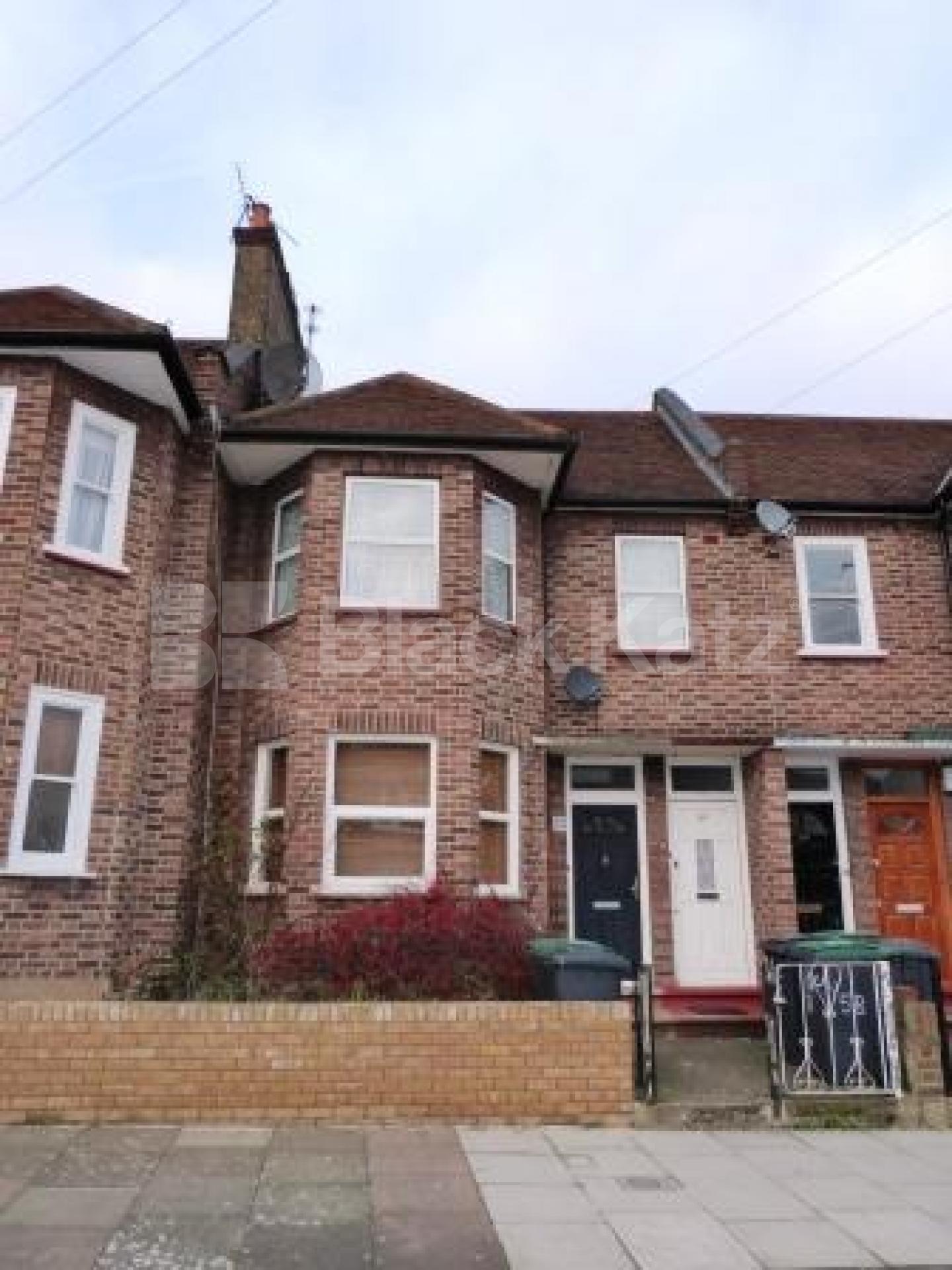 			2 Bedroom, 1 bath, 1 reception Ground Floor Flat			 Beechwood Road, Crouch End N8