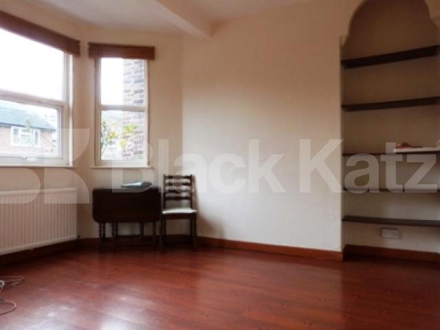 			2 Bedroom, 1 bath, 1 reception Ground Floor Flat			 Beechwood Road, Crouch End