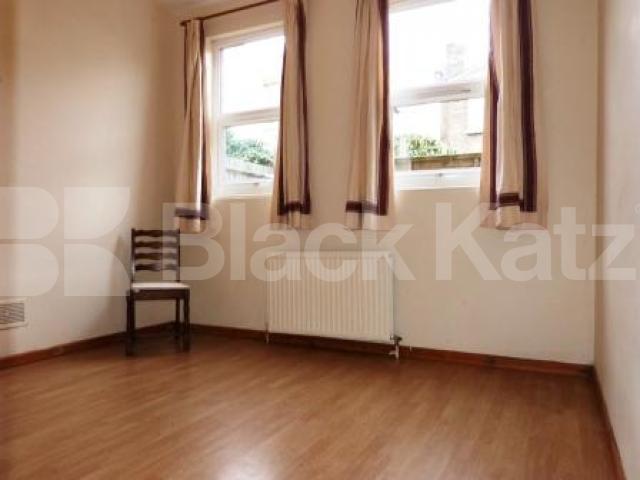 			2 Bedroom, 1 bath, 1 reception Ground Floor Flat			 Beechwood Road, Crouch End