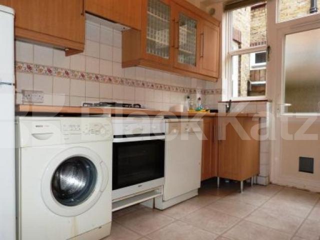 			2 Bedroom, 1 bath, 1 reception Ground Floor Flat			 Beechwood Road, Crouch End