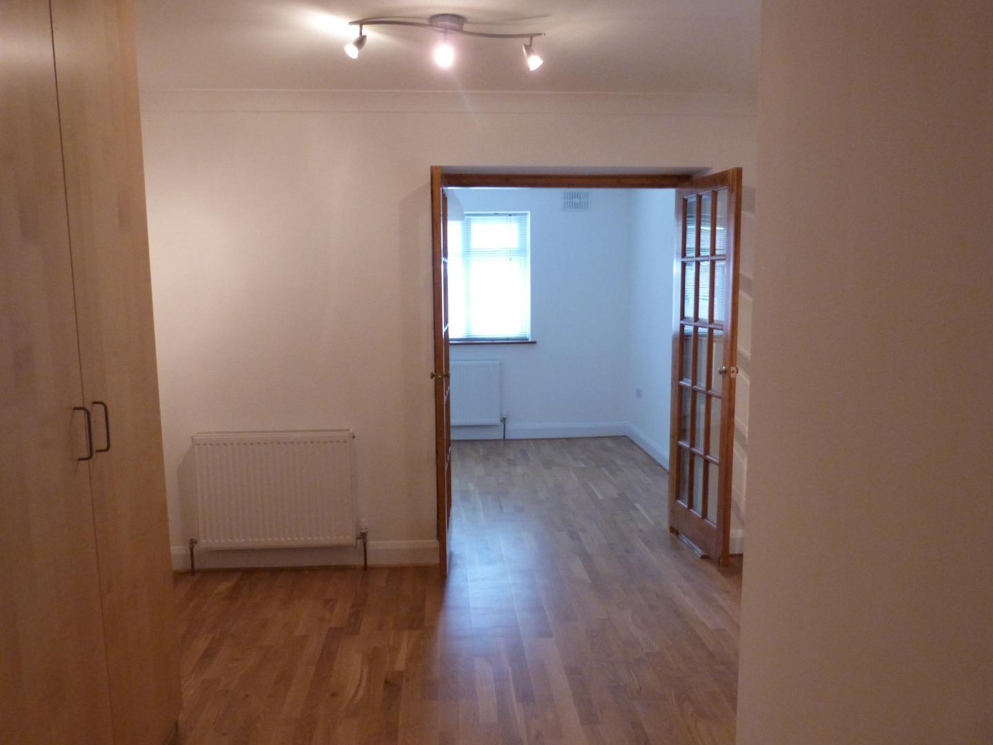 			MASSIVE BEDROOMS! PERFECT FOR SHARERS!, 2 Bedroom, 1 bath, 1 reception Flat			 Willesden Lane, WILLESDEN GREEN