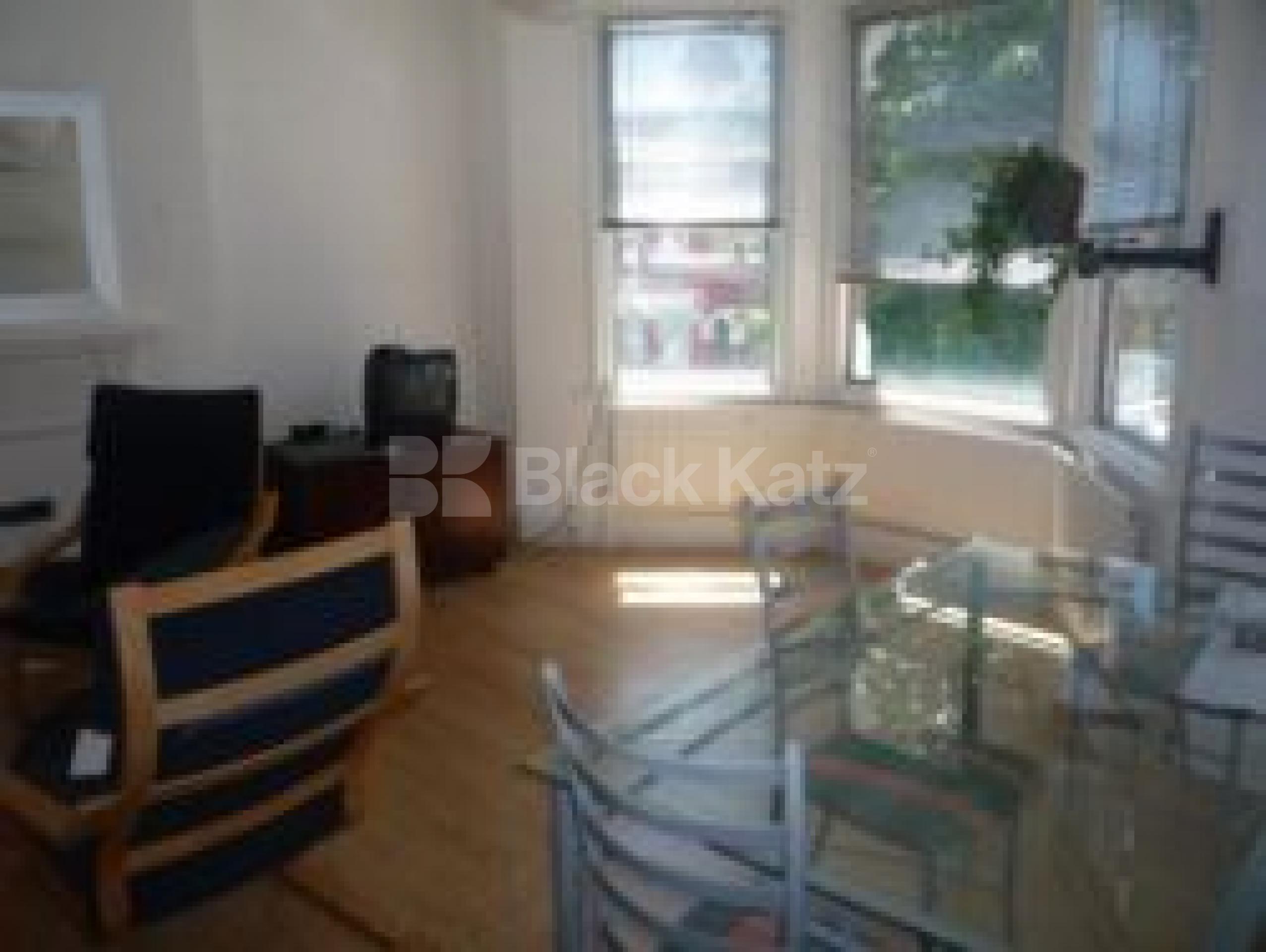 			2 Bedroom, 1 bath, 1 reception Flat			 Rathcoole Ave, Hornsey N8