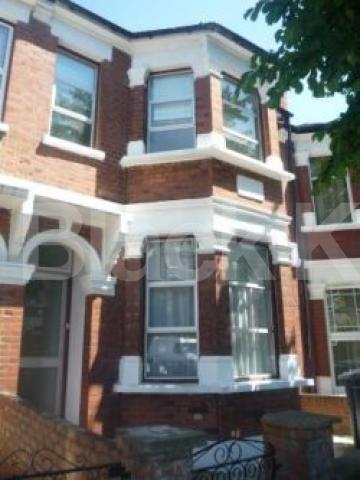 			2 Bedroom, 1 bath, 1 reception Flat			 Rathcoole Ave, Hornsey