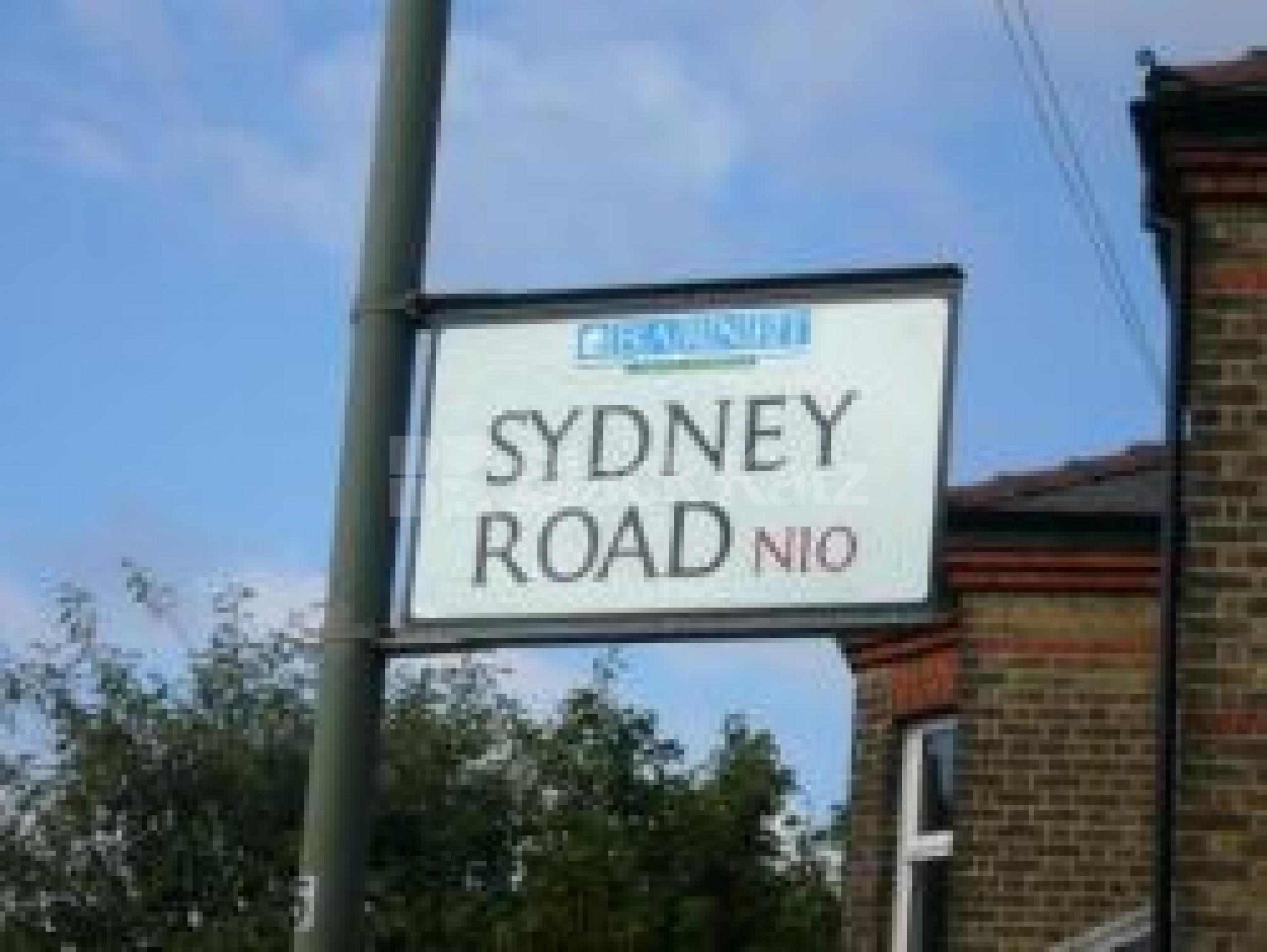 			Studio Apartment, 1 bath, 1 reception Flat			 Sydney Road, MUSWELL HILL N10