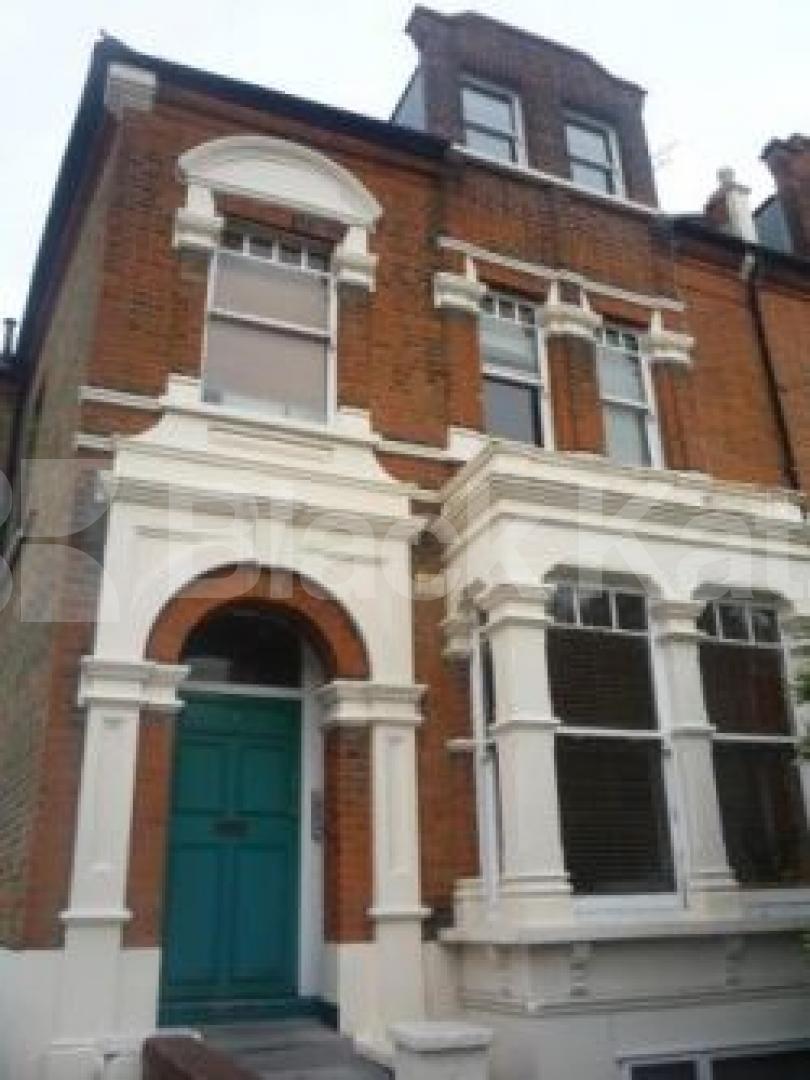 			2 Bedroom, 1 bath, 1 reception Flat			 Ridge road, CROUCH END