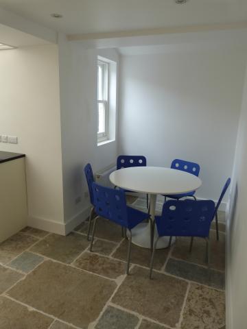 			2 Bedroom, 1 bath, 1 reception Flat			 Douglas Road, QUEENS PARK/KILBURN