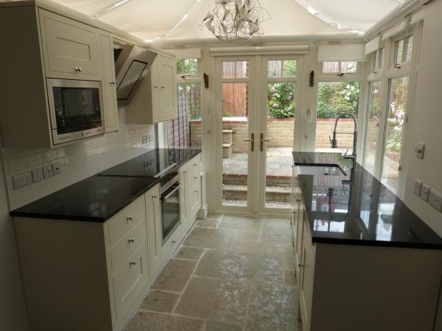 			2 Bedroom, 1 bath, 1 reception Flat			 Douglas Road, QUEENS PARK/KILBURN