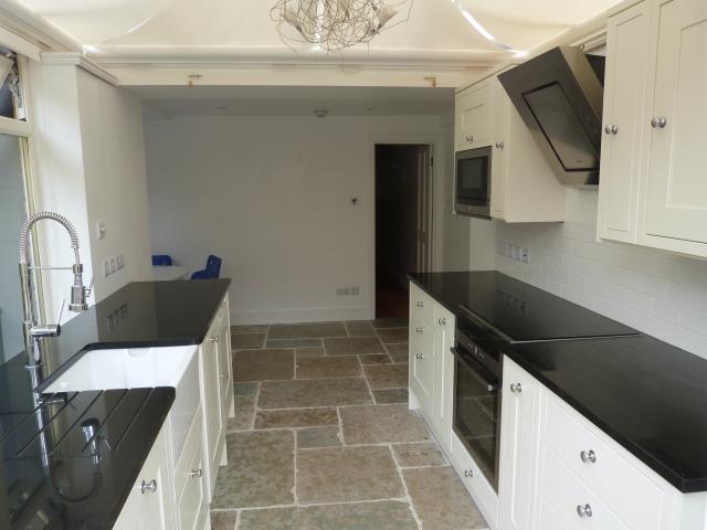 			2 Bedroom, 1 bath, 1 reception Flat			 Douglas Road, QUEENS PARK/KILBURN