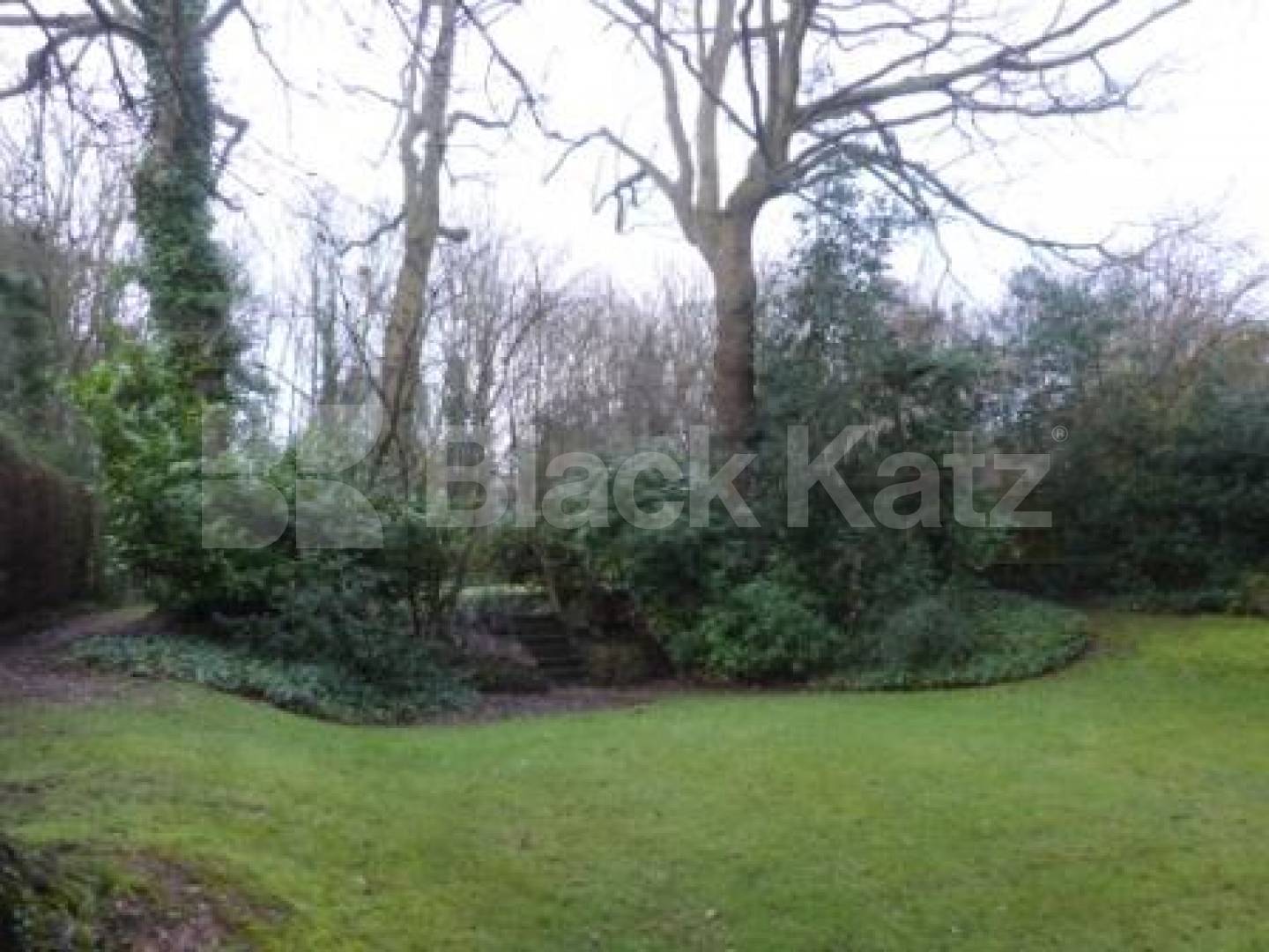 			1 Bedroom, 1 bath, 1 reception Flat			 Avenue Road, Crouch End