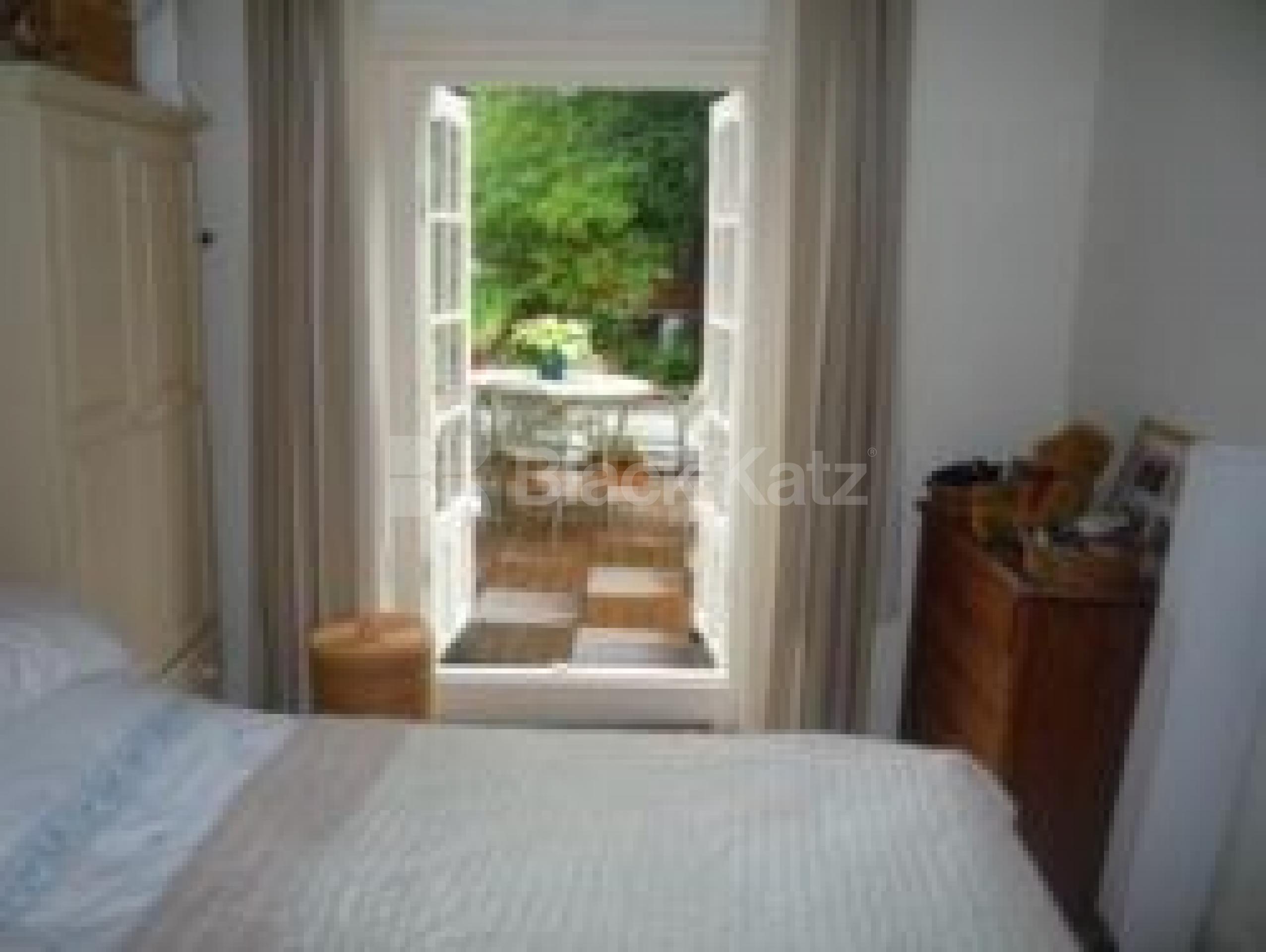 			1 Bedroom, 1 bath, 1 reception Flat			 Cecile Park, CROUCH END N8