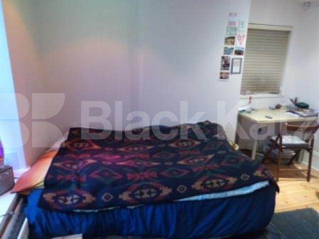 			3 Bedroom, 1 bath, 1 reception Flat			 Hornsey High Street, Hornsey