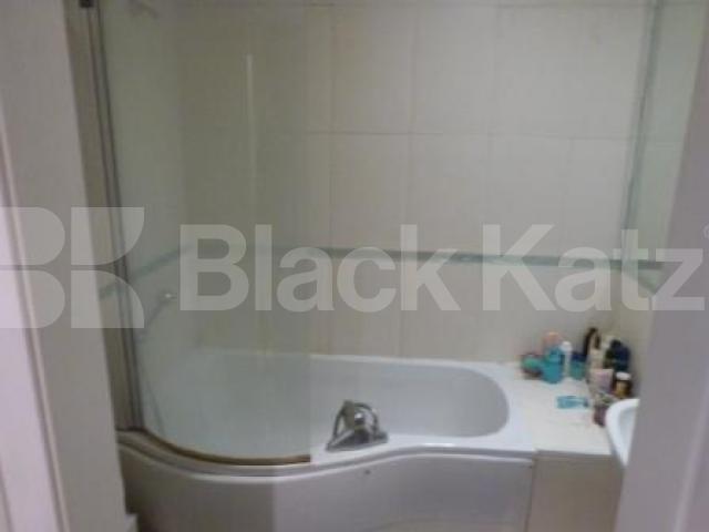 			3 Bedroom, 1 bath, 1 reception Flat			 Hornsey High Street, Hornsey