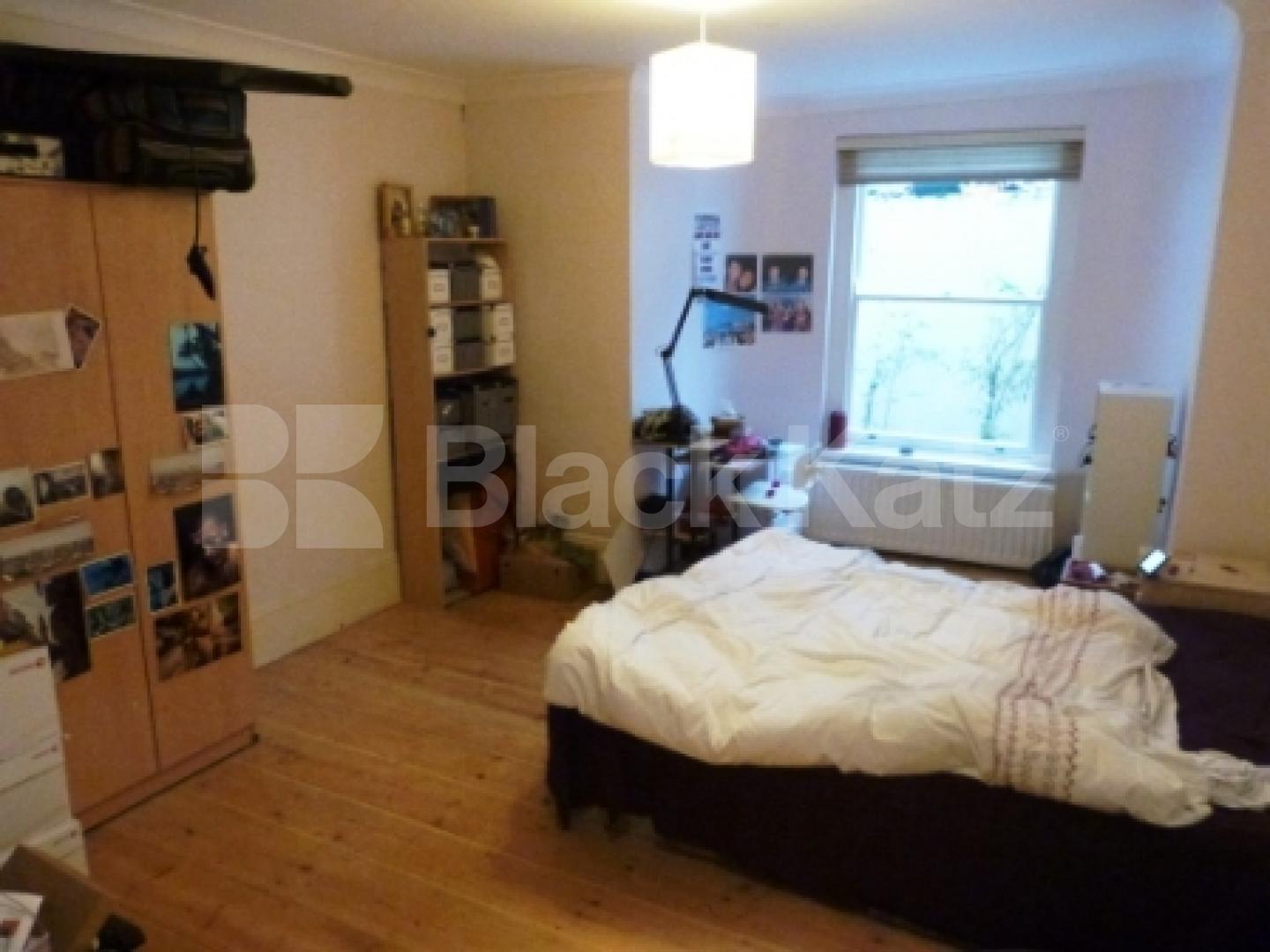 			3 Bedroom, 1 bath, 1 reception Flat			 Hornsey High Street, Hornsey